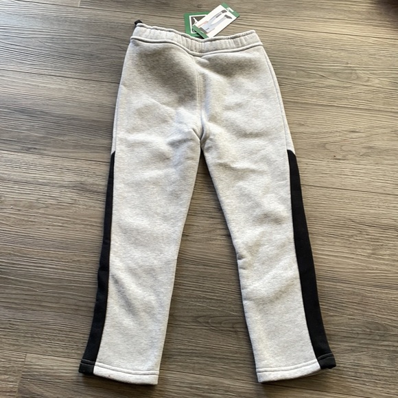 puma kids ( 7/8) sweat pants - Picture 2 of 3